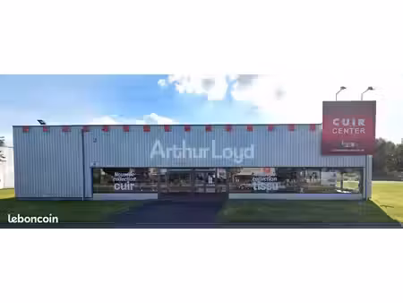 local commercial 950 m²