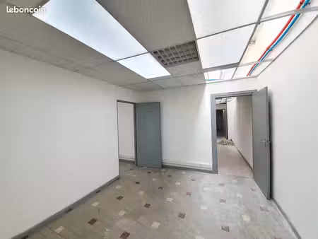 wintzenheim / local professionnel pmr de 215 m²