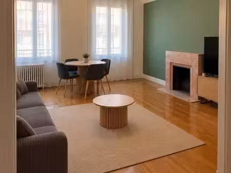 grand t4 meublé rénové – 97m² – 3 chambres – gare de chalon-sur-saône