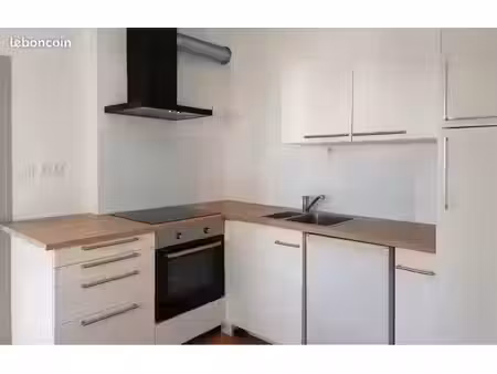 location appartement studio 28m² - louhans centre ville