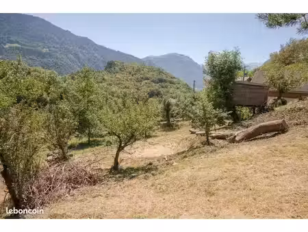 terrain 400 m² hautecour