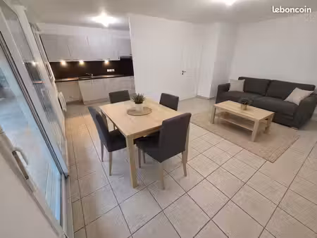 t2 meublé 53 m² – terrasse sud 21 m² – garage fermé – seyssel