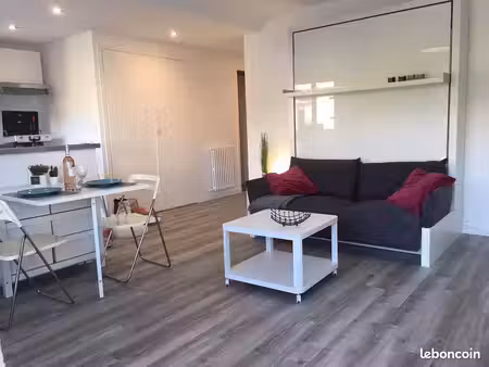 plein centre  agréable appartement en excellent état