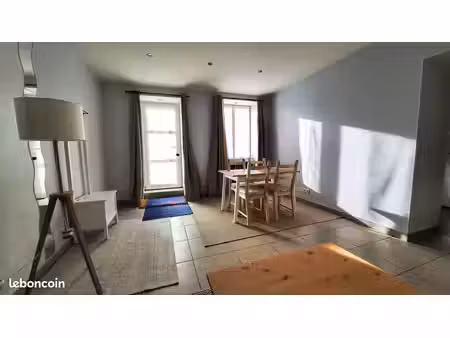 t3 meublé 70 m² rénové - 10 min à pied de la gare