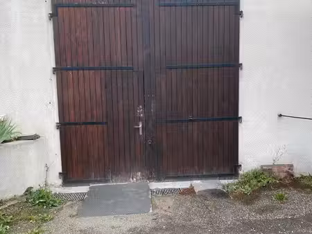 garage fermé à louer - camping car / van / utilitaire / bateau