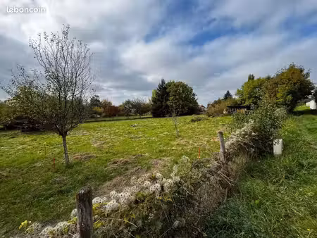 terrain 715 m² cranves sales