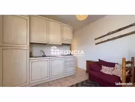 appartement 2 pièces + chambre cabine à proximité immédiate du centre du village