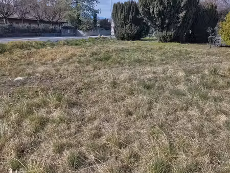 terrain constructible de 400m² à chens-sur-leman en vente à 198 000