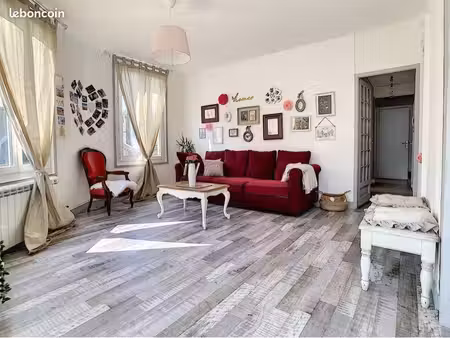 charmant appartement deux chambres