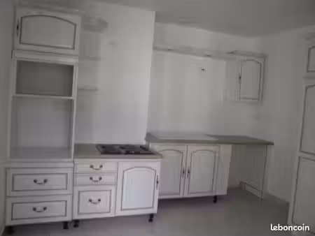 loue appartement centre de conlie