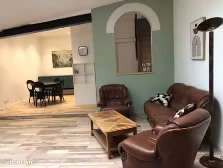 grand appartement t2 meublé en duplex