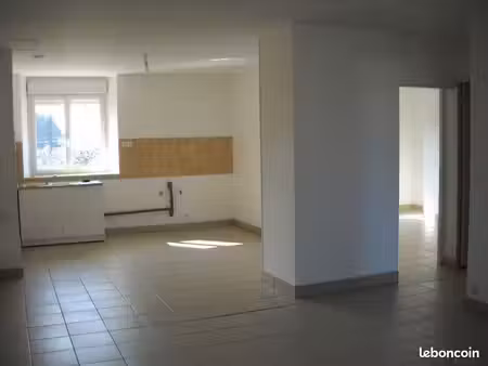 bel appartement centre ville 65 m2 440.00