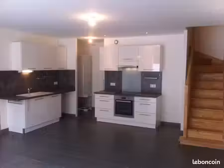 logement f3 de standing avec terrasse et garage