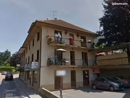 appartement 5 pièces à st-cergues