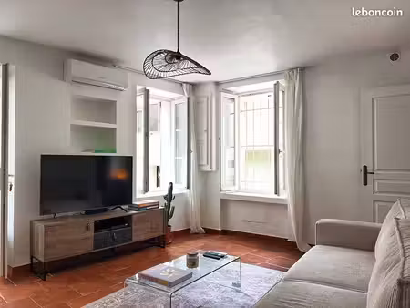 charmant t2 de 41 m² au cœur du vieux village de cogolin