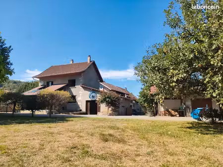 maison de caractère 85 m² – 2 chambres – terrain 1 200 m²