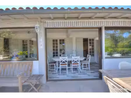 villa 5 pièces 130 m²