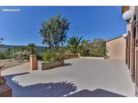 villa t4 à l'année