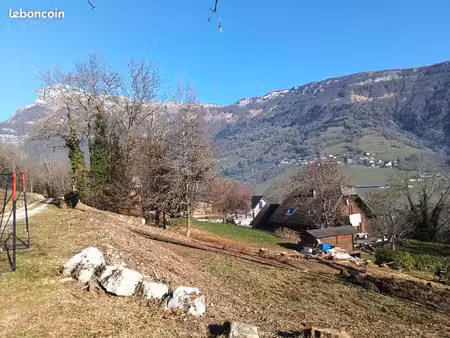 terrain constructible de 1200 m² situé à saint-jean-d'arvey secteur haut calme avec vue 36