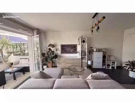 à vendre – appartement t3 de 60m² avec terrasse de 14m²  garage double + place de parking 