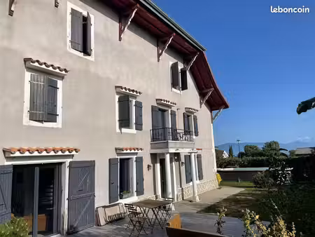 maison de caractère 204 m² – 5 chambres – jardin – piscine – vue mont-blanc – cessy