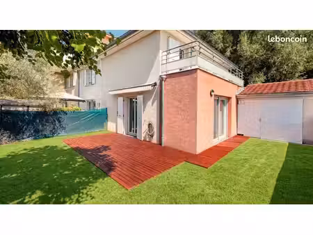 prévessin-moëns - maison avec jardins aux portes de genève