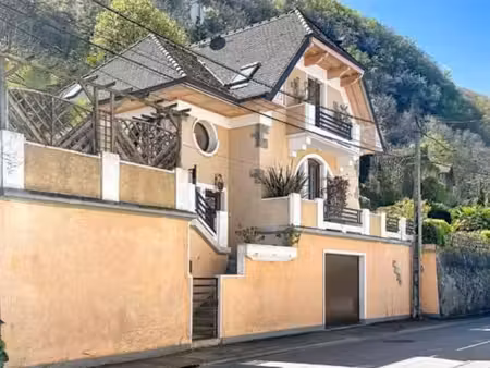villa de charme au bord du léman – 10 min de la suisse