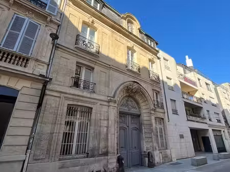 rouen hypercentre – t2 41m² – rue piétonne au calme