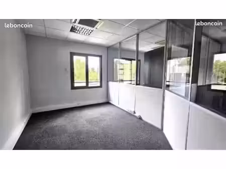 bureau à louer - 130m2 divisibles - neyron - portes de lyon