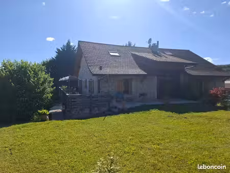 maison 8 pièces 240m2