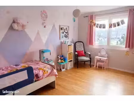 96 m² - t4 - 3 chambres (1 au rdc)