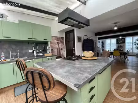 immeuble 315 m² guise