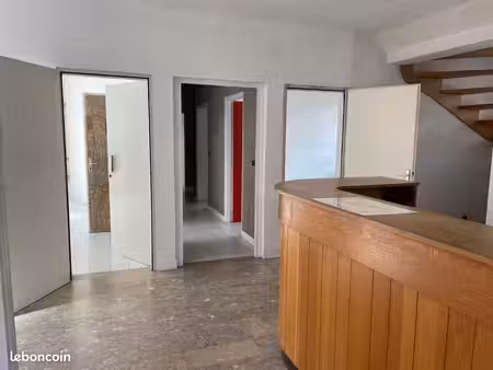 bourg saint maurice (savoie) local professionnel
