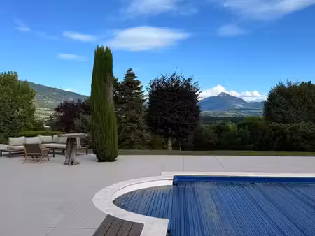propriété d’exception face au mont-blanc