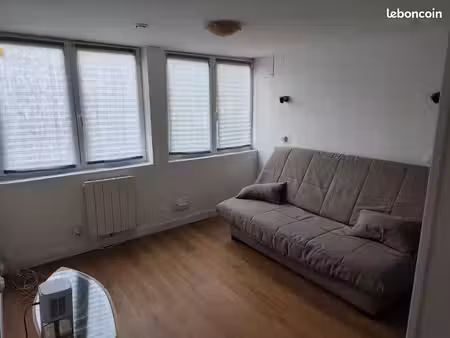 loue f1 avec petit jardin dans secteur calme proche de toutes commodités