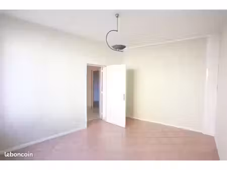 beau t3 de 56m² proche du centre ville