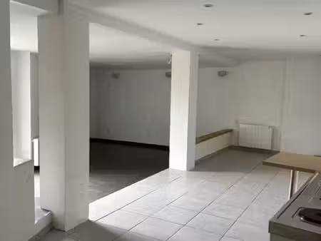 loue grand studio 76 m2 vue sur la campagne