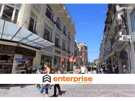 local commercial 227 m²