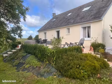 maison à froberville