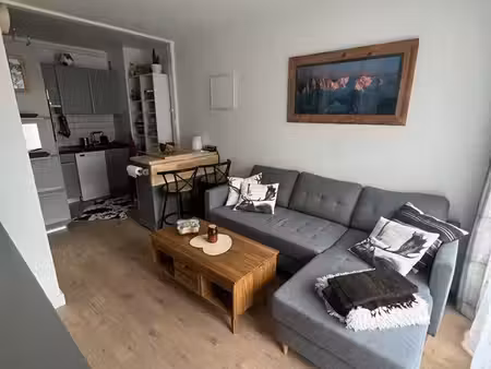 bel appartement meublé 30 m² – location à l’année – disponible 1er septembre