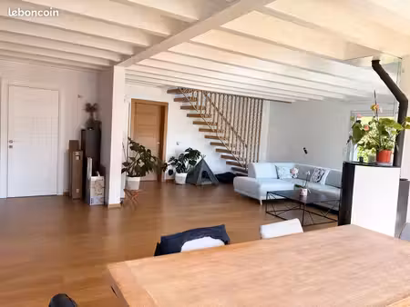 maison individuelle de 198 m2 à quelques pas du lac