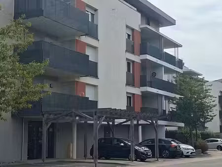 loue t3 avec garage et parking