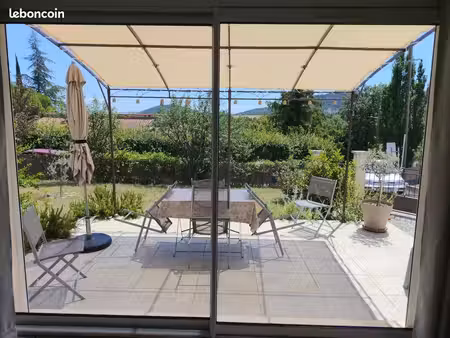 villa 4 pièces 100 m²