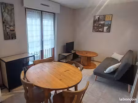 f1bis meublé  chambre séparé + place de parking