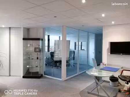 bureau 17 m² à louer – archamps