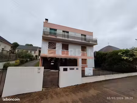 bureaux  garage 261 m² auxerre