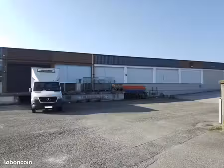 local industriel 417 m²