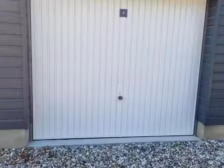 garage/box 15 m² totes