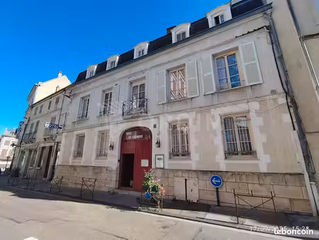 local 762 m² auxerre