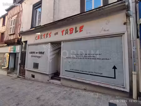 local 83 m² auxerre